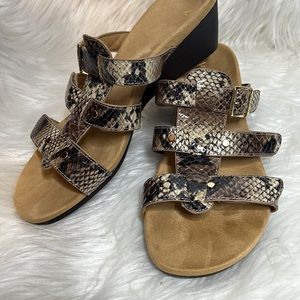 Vionic Park Raida Snakeskin Wedge Sandals Size 8